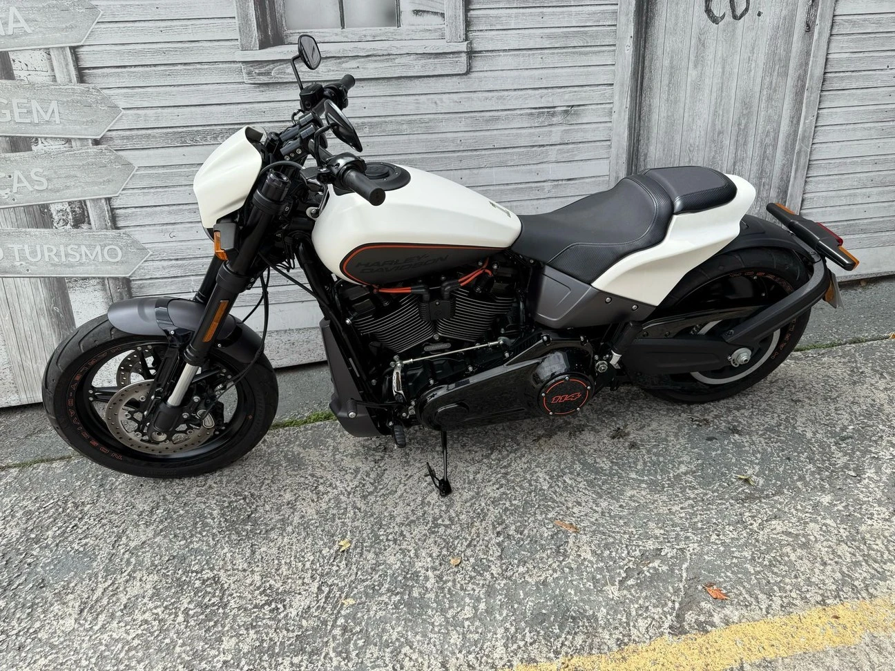 SOFTAIL FXDR 114 