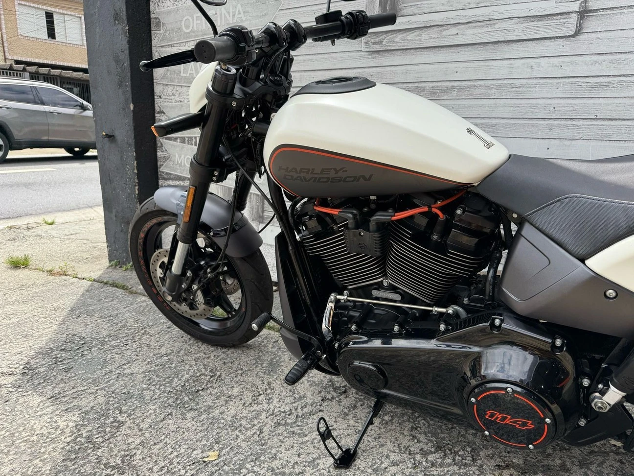 SOFTAIL FXDR 114 