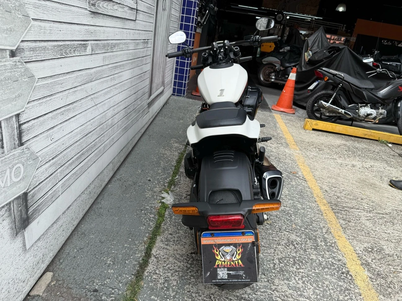 SOFTAIL FXDR 114 