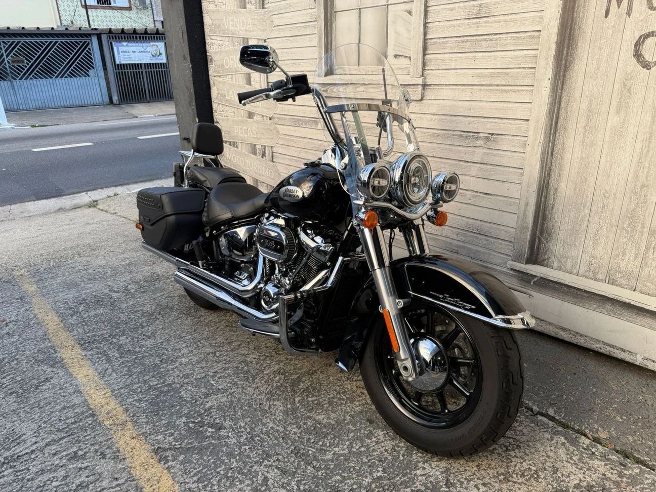 SOFTAIL HERITAGE CLASSIC 114 