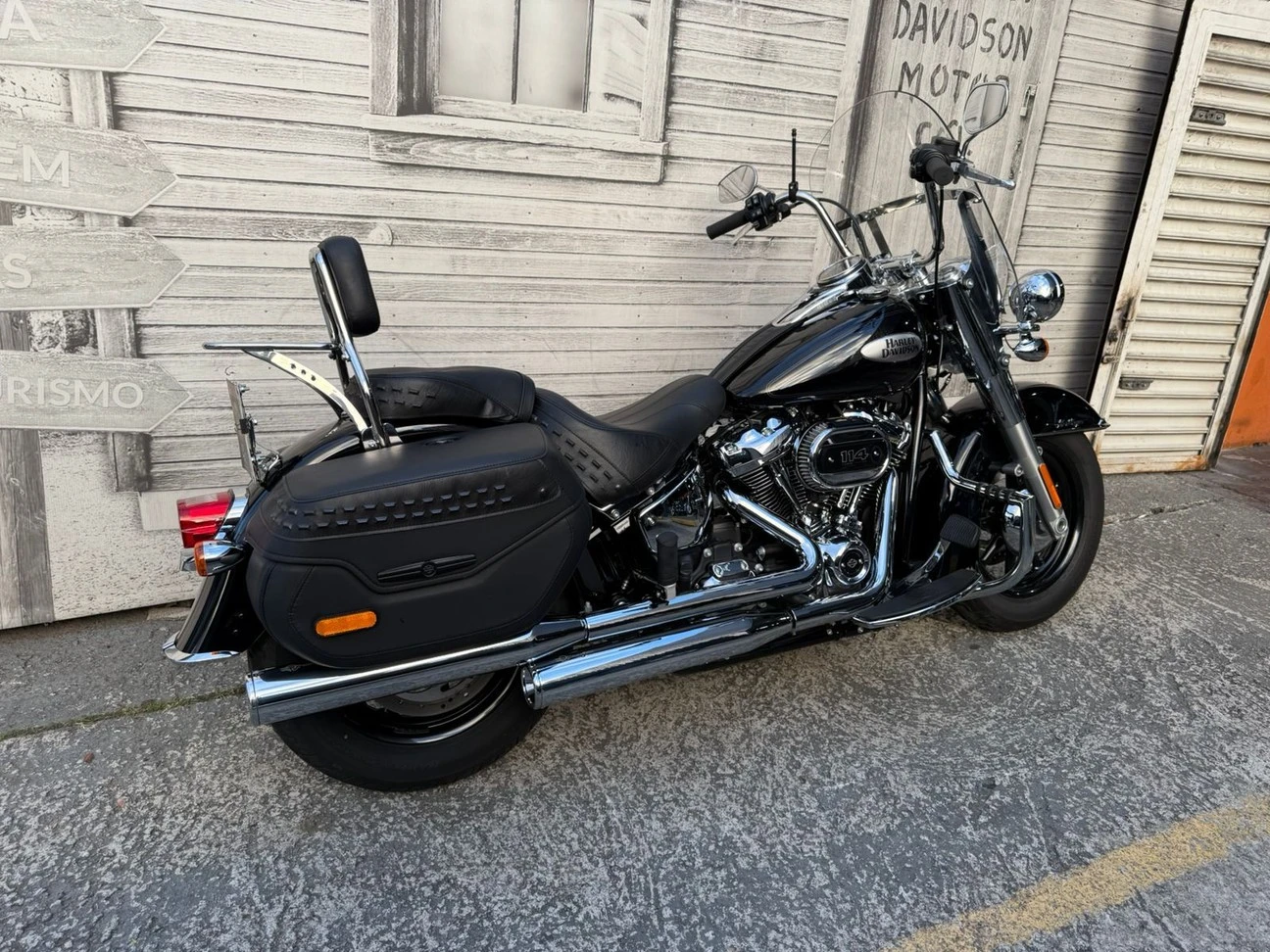 SOFTAIL HERITAGE CLASSIC 114 