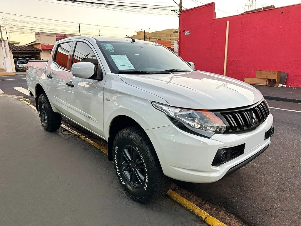 L200 TRITON 2.4 16V TURBO SPORT GL CD 4X4