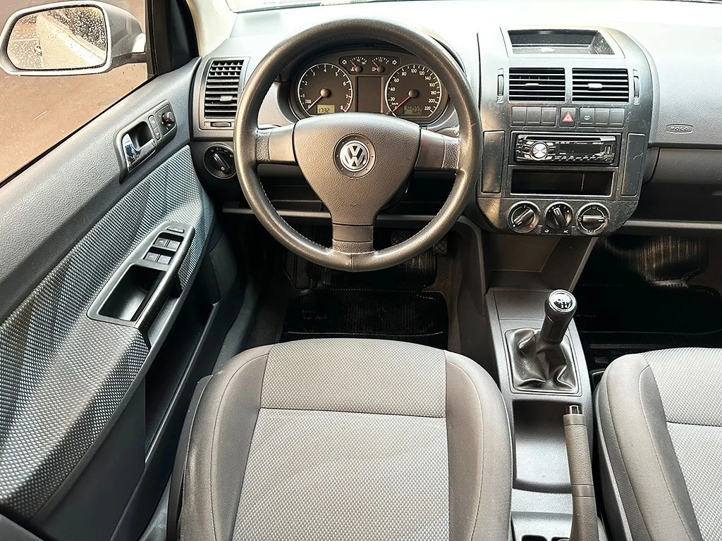 POLO SEDAN 1.6 MI 8V