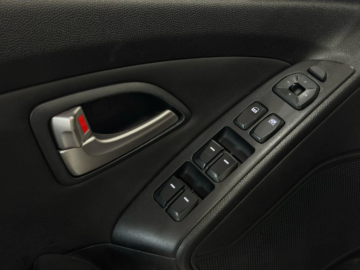 IX35 2.0 LAUNCHING EDITION 16V