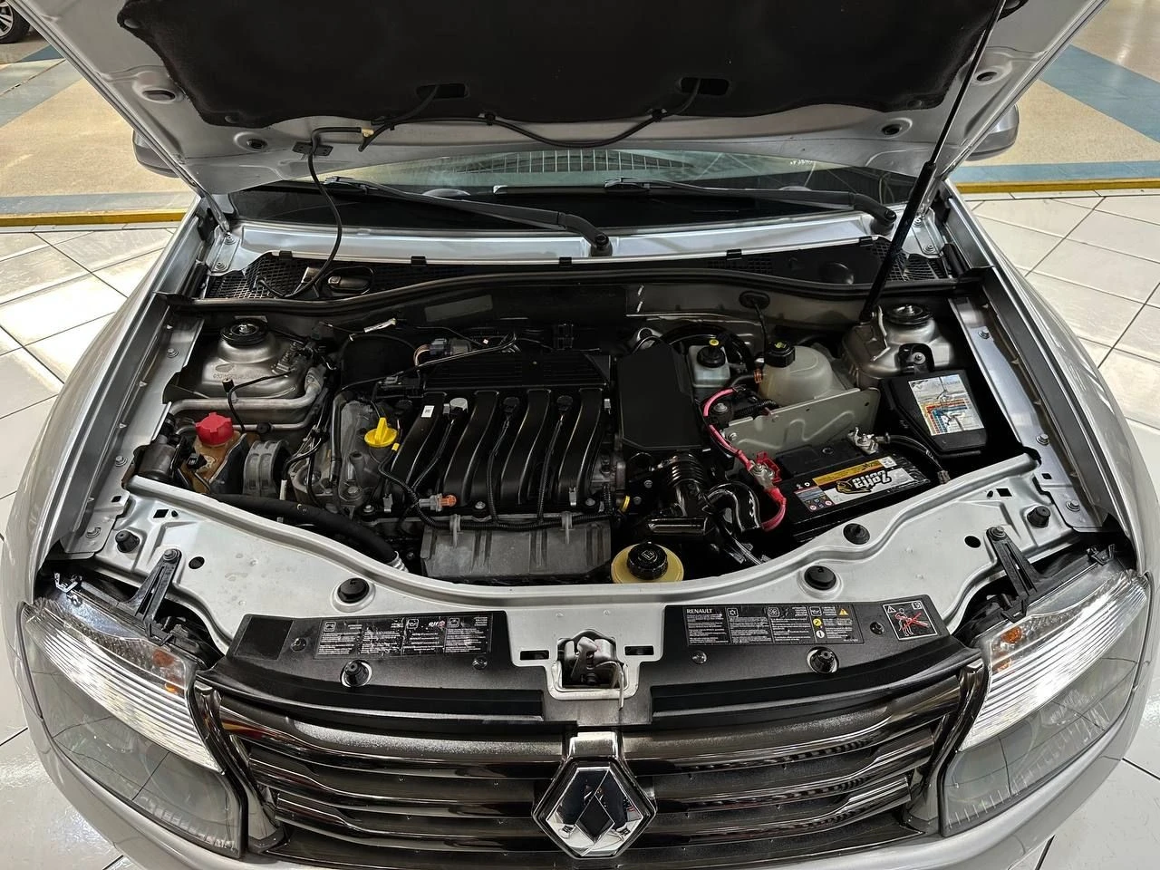 DUSTER 2.0 TECH ROAD II 4X2 16V