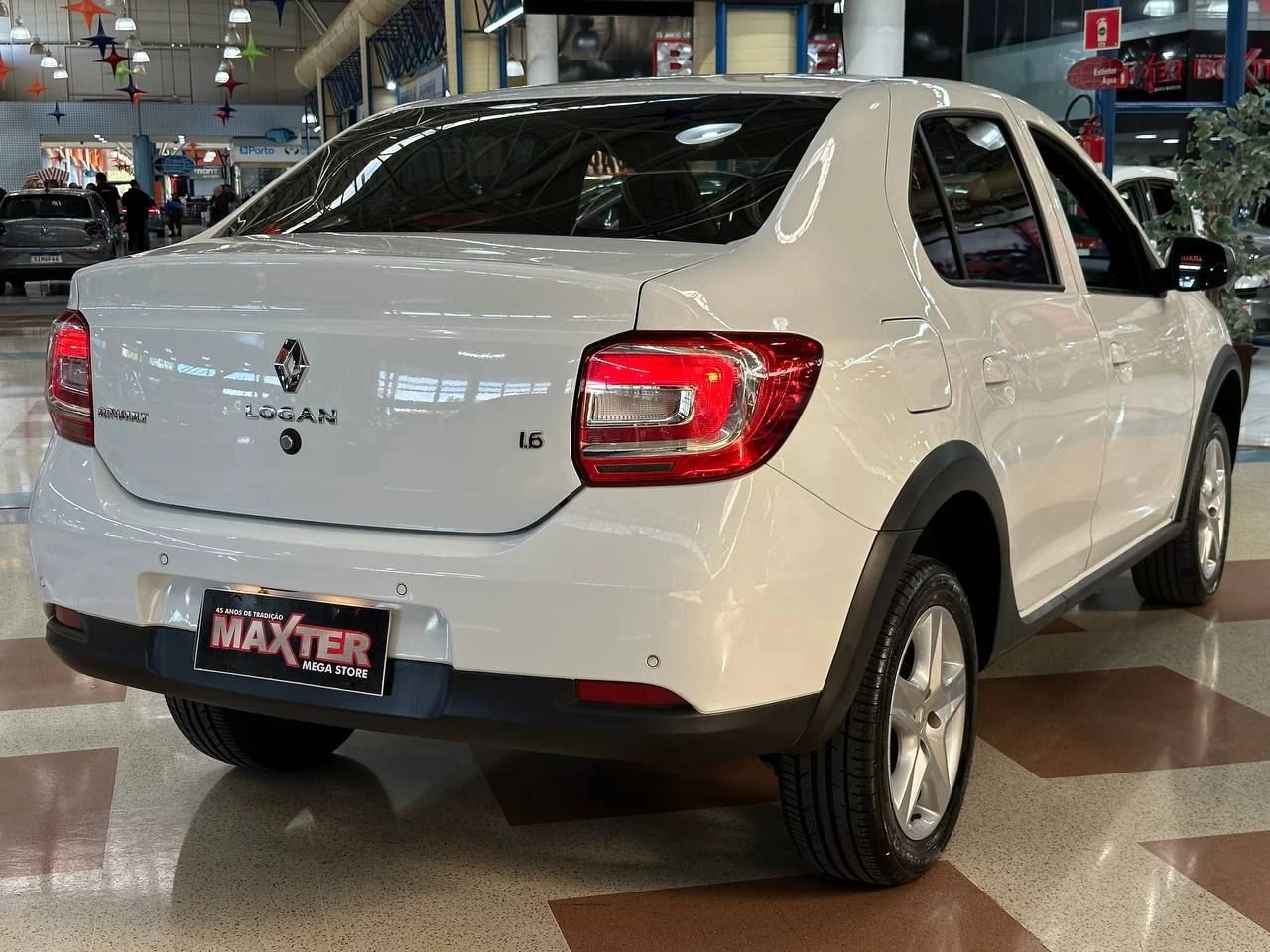LOGAN 1.6 16V SCE ZEN