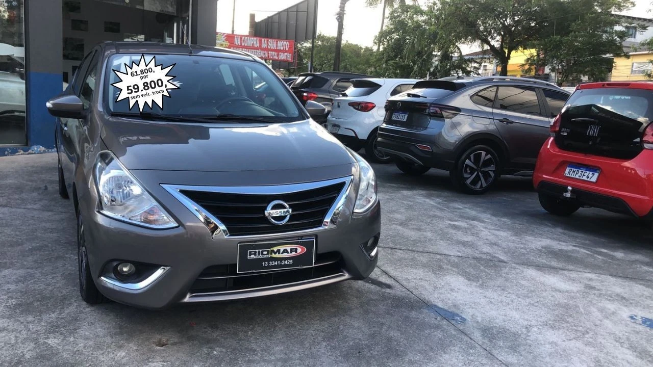 NISSAN VERSA