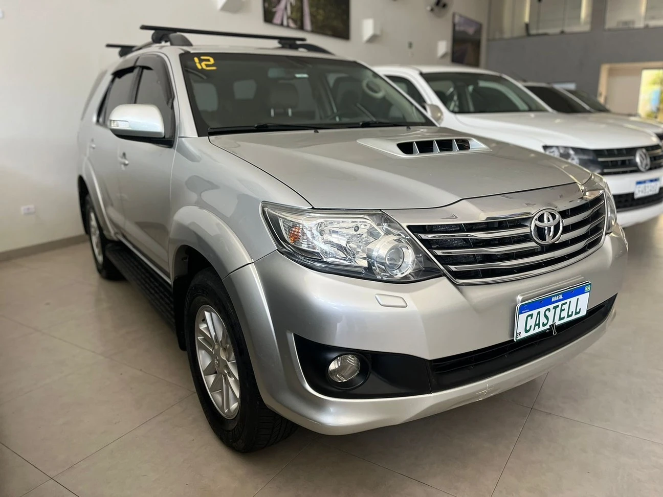 TOYOTA HILUX SW4