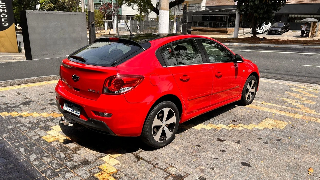 CRUZE 1.8 LT SPORT6 16V