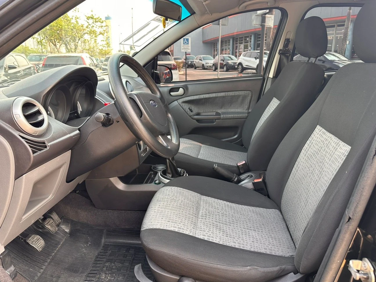 FIESTA 1.6 MPI CLASS SEDAN 8V