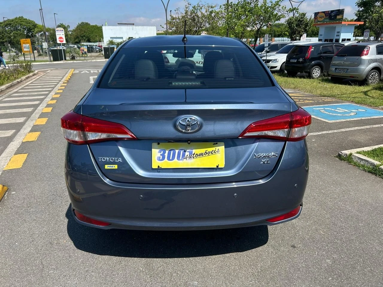 YARIS 1.5 16V SEDAN XL