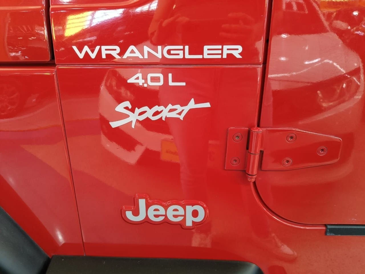 WRANGLER 4.0 SPORT 4X4 TETO RIGIDO 6I 12V