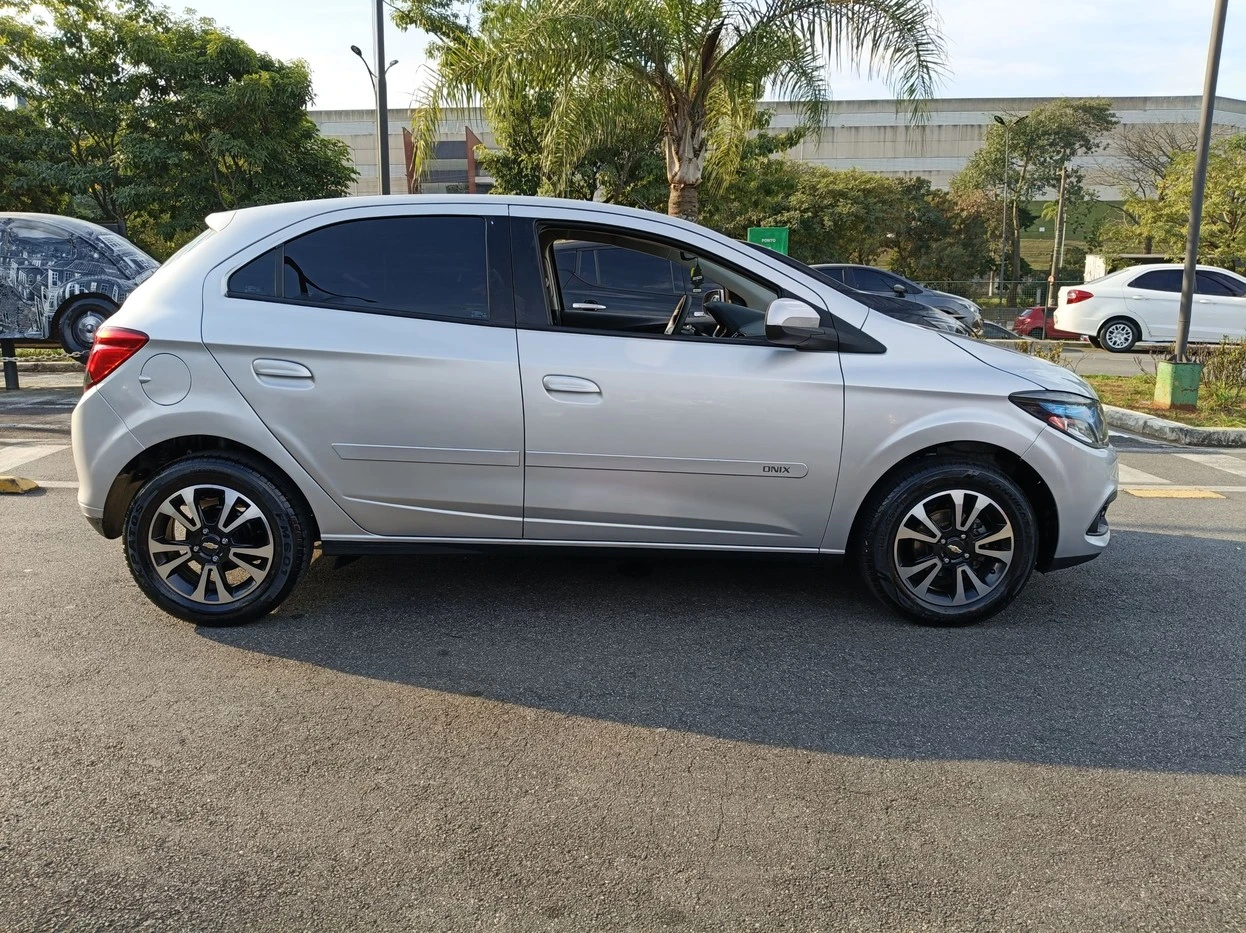 ONIX 1.4 MPFI LTZ 8V