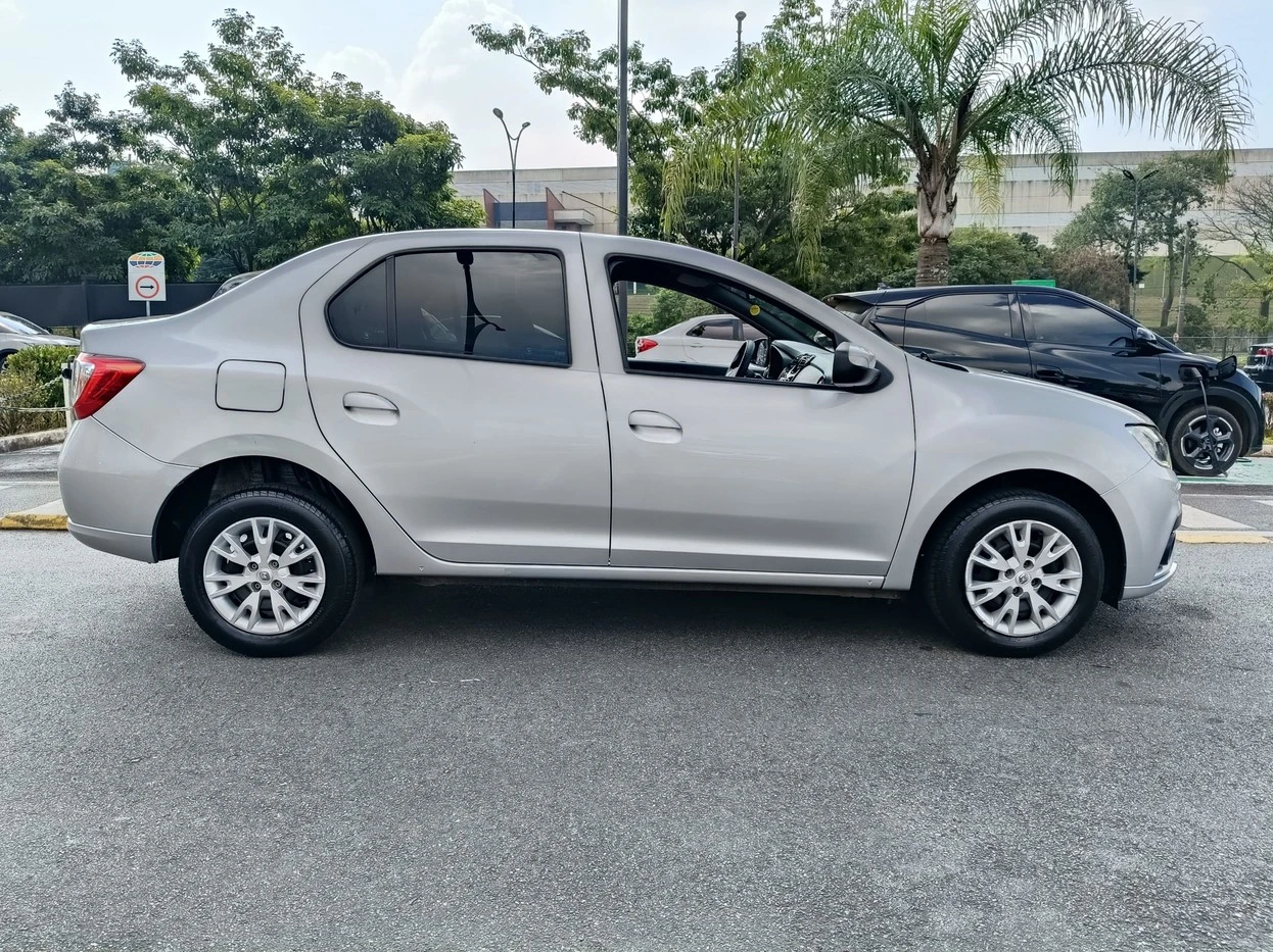 LOGAN 1.0 12V SCE ZEN