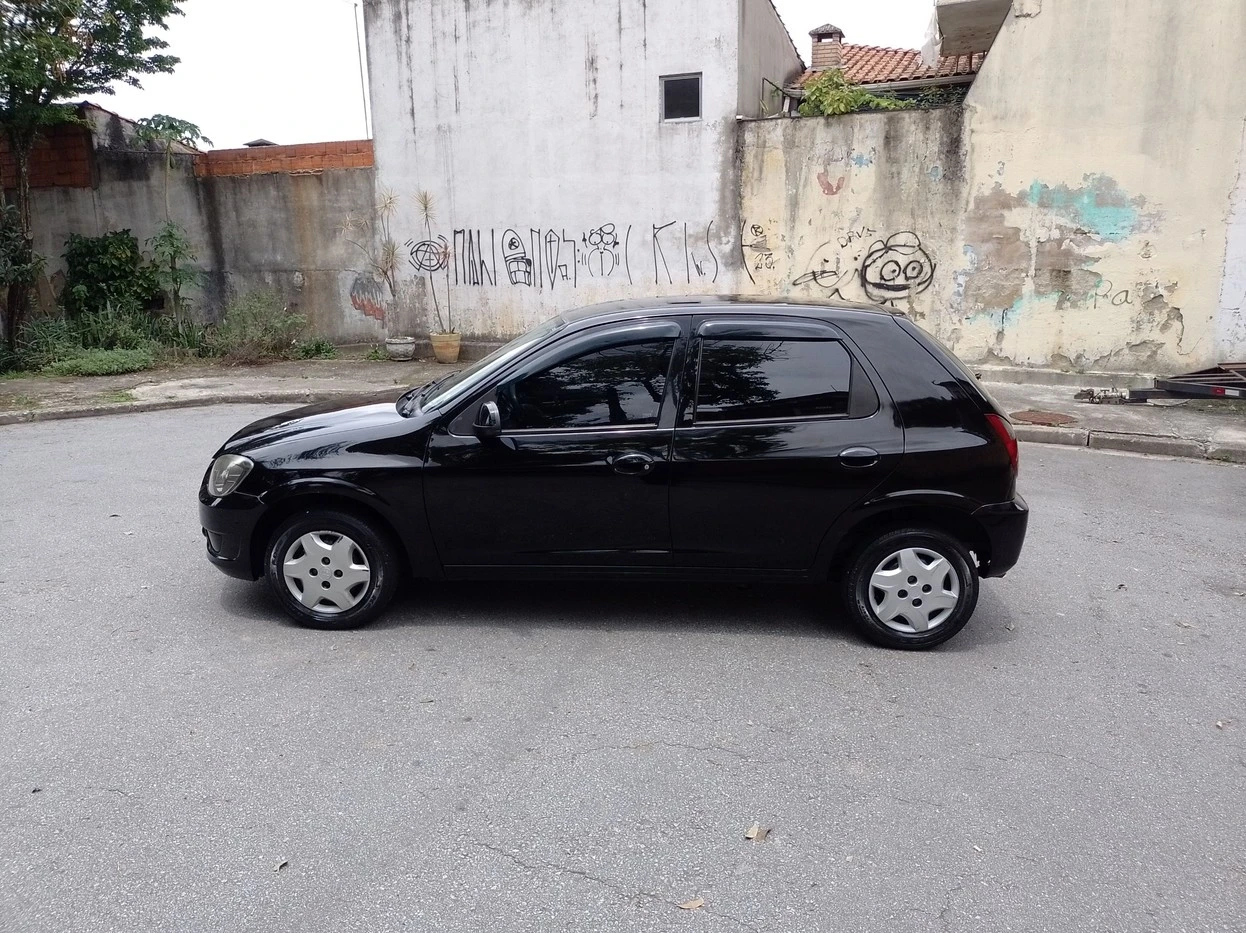 CELTA 1.0 MPFI LT 8V