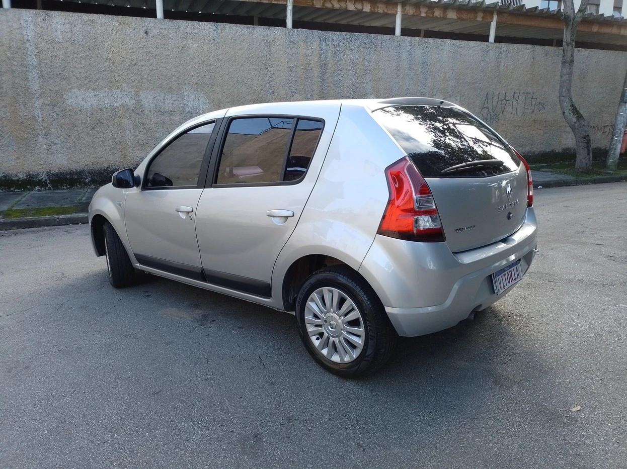 SANDERO 1.6 PRIVILEGE 8V