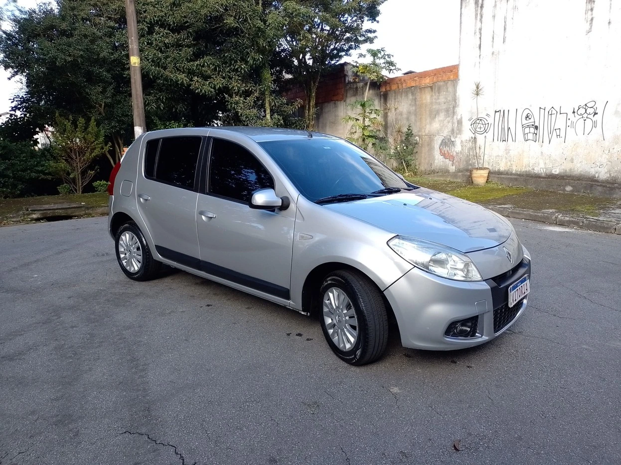 SANDERO 1.6 PRIVILEGE 8V