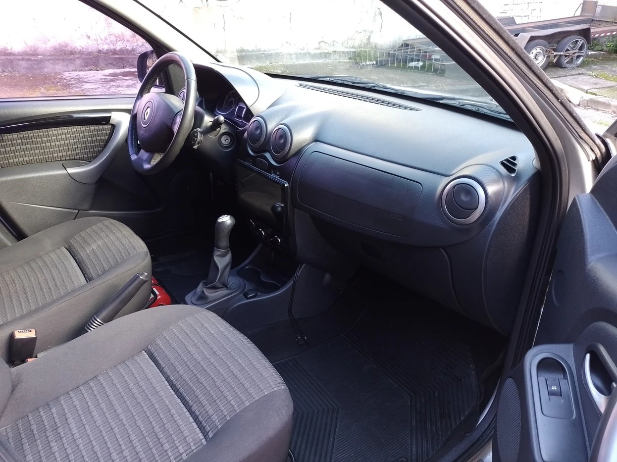 SANDERO 1.6 PRIVILEGE 8V