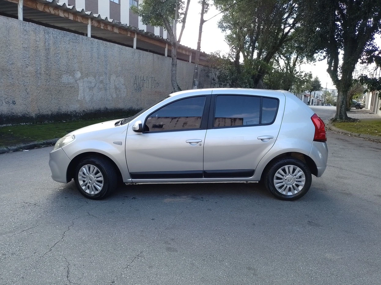SANDERO 1.6 PRIVILEGE 8V