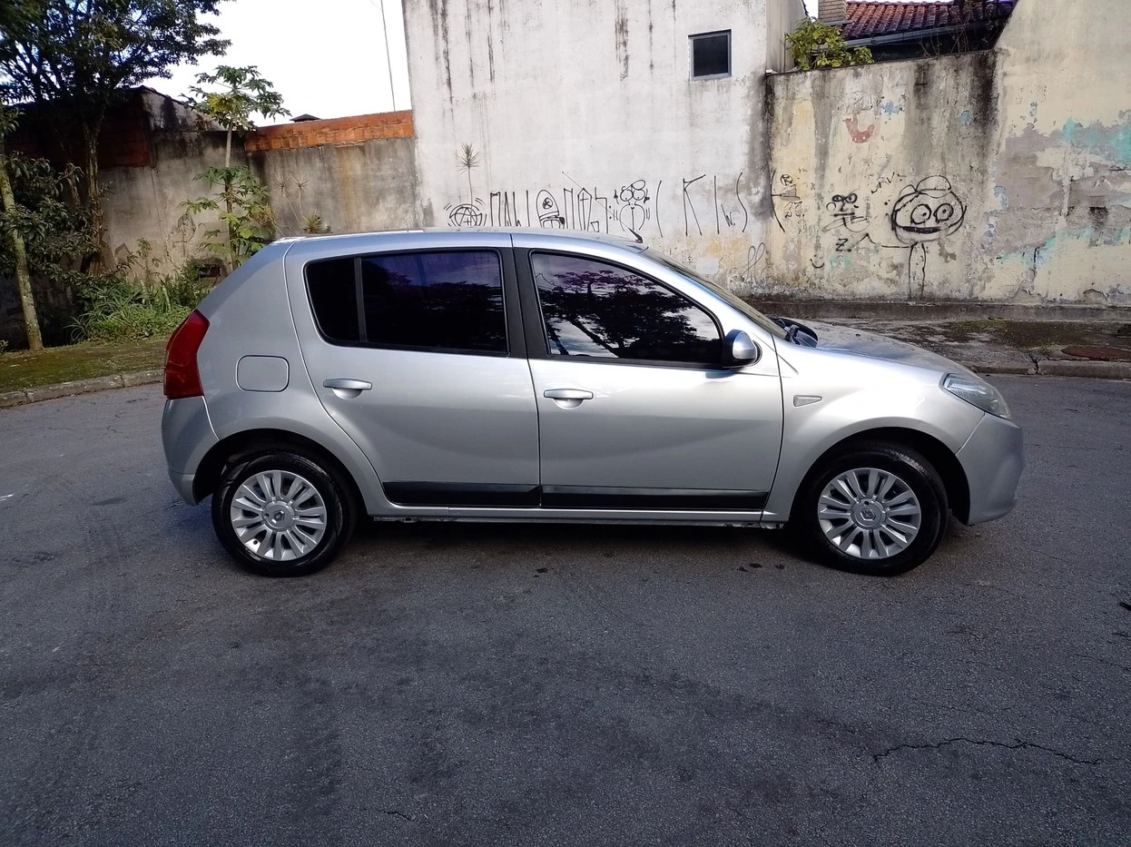 SANDERO 1.6 PRIVILEGE 8V
