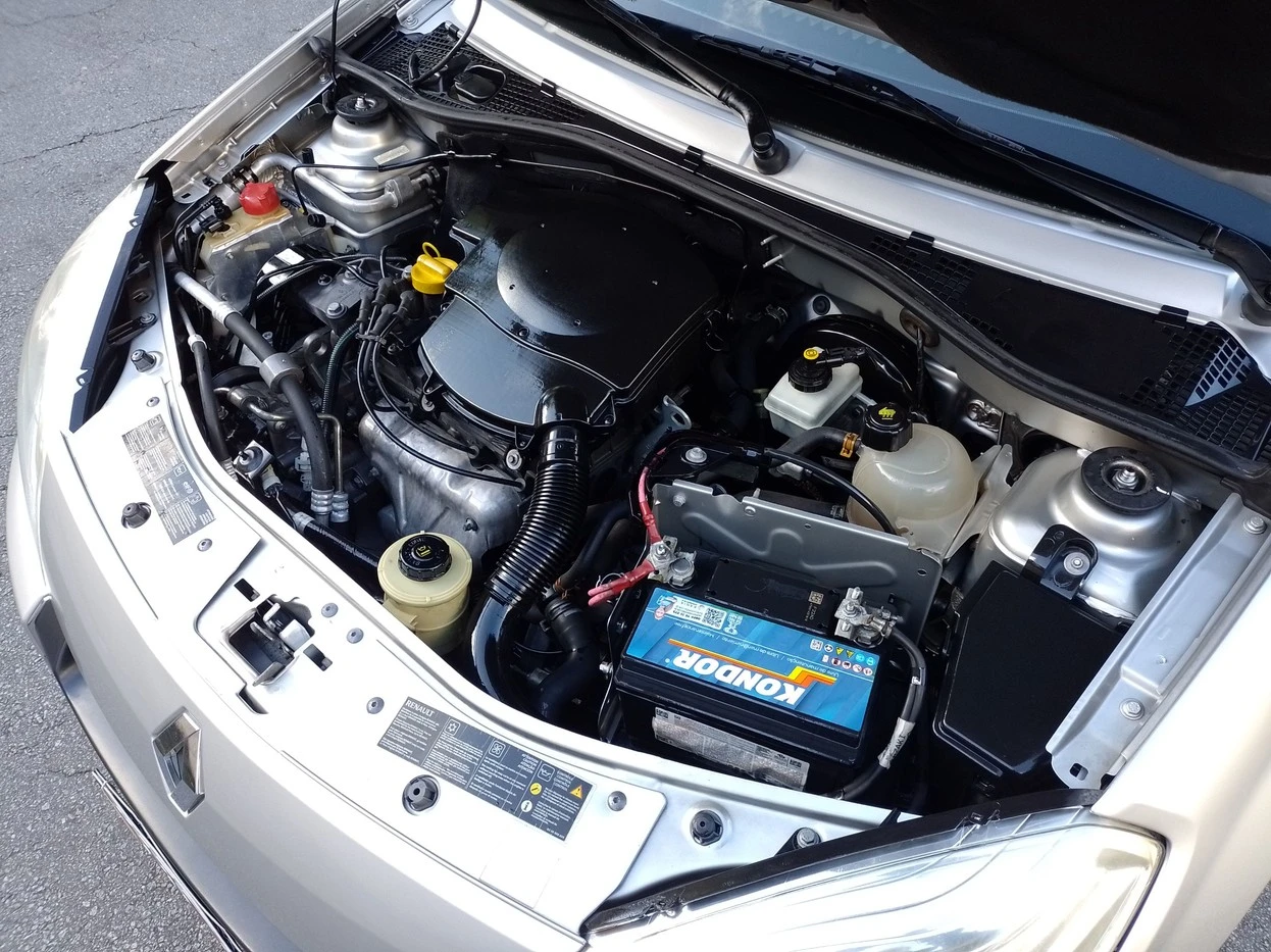 SANDERO 1.6 PRIVILEGE 8V