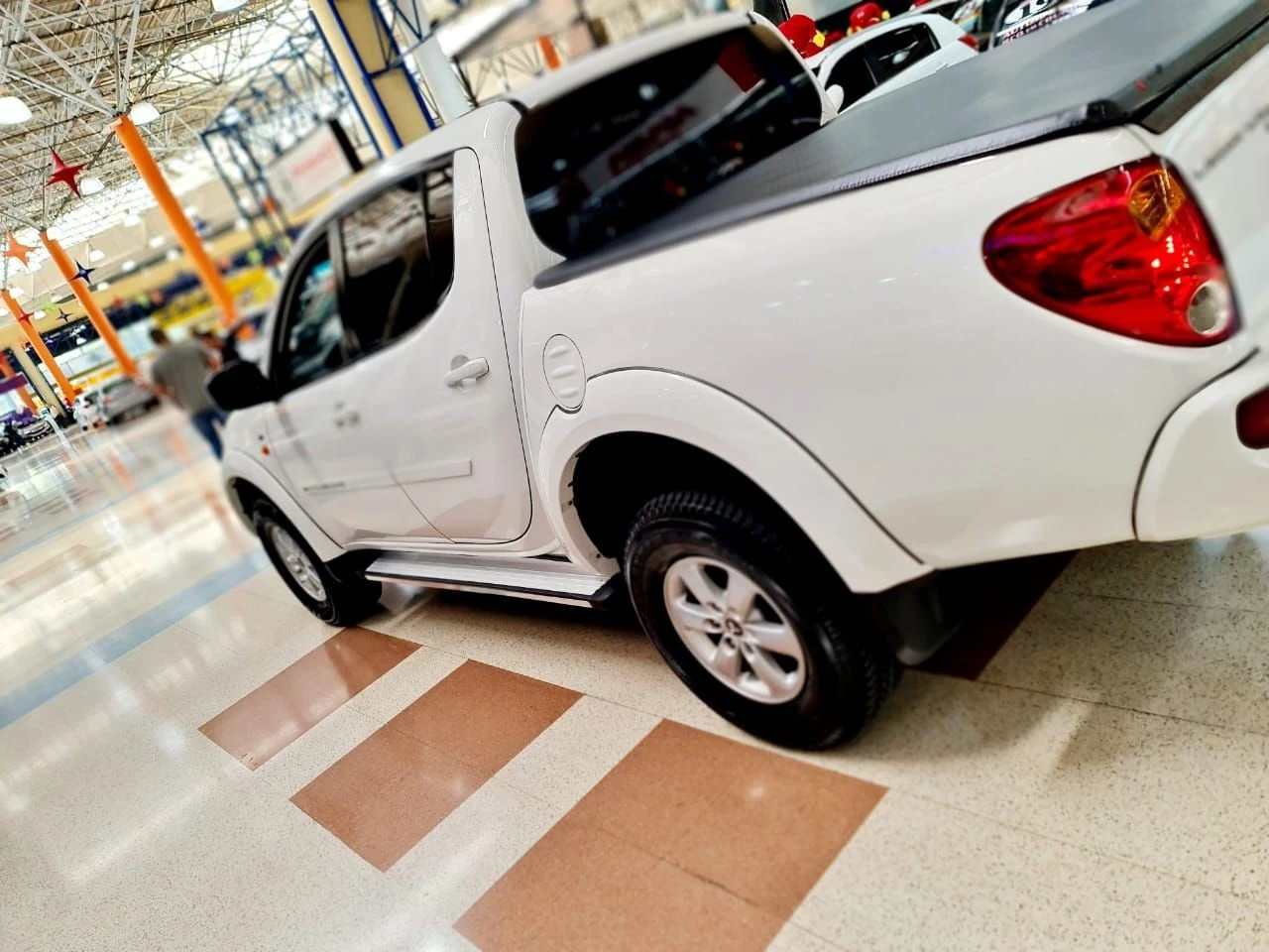 L200 TRITON 2.4 HLS 4X2 CD 16V