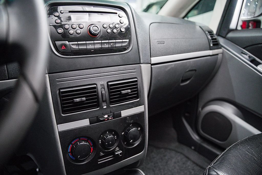 IDEA 1.6 MPI ESSENCE 16V