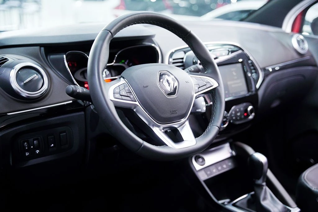 CAPTUR 1.3 TCE ICONIC