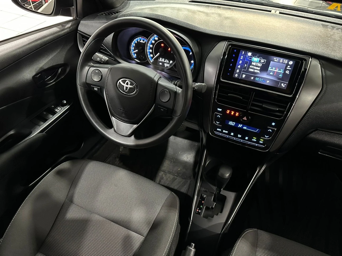 YARIS 1.5 16V XL MULTIDRIVE