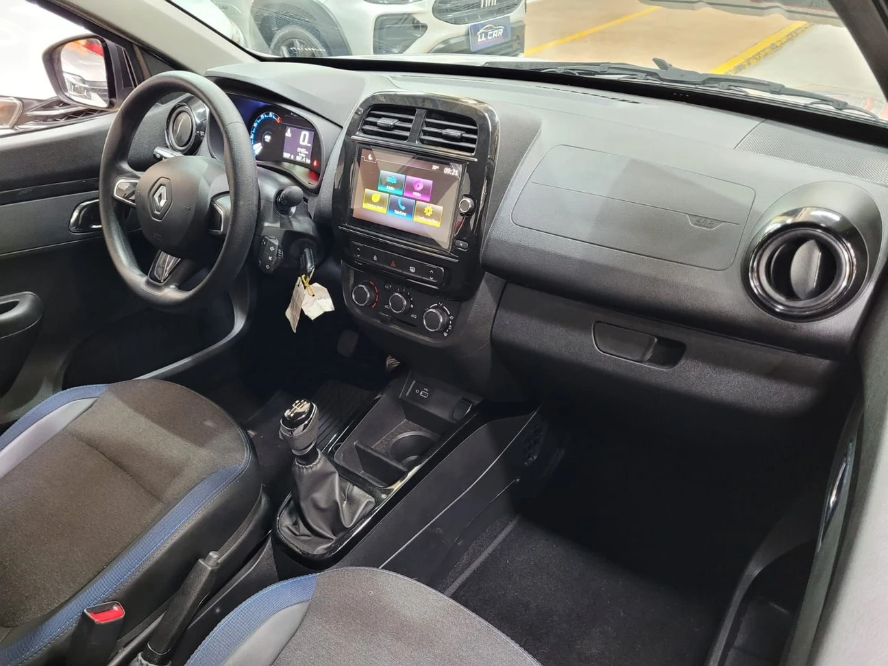 KWID 1.0 12V SCE INTENSE