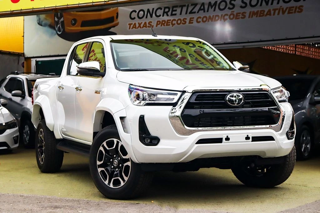 TOYOTA/HILUX 2.8 D-4D TURBO CD SRX PLUS 4X4 2024