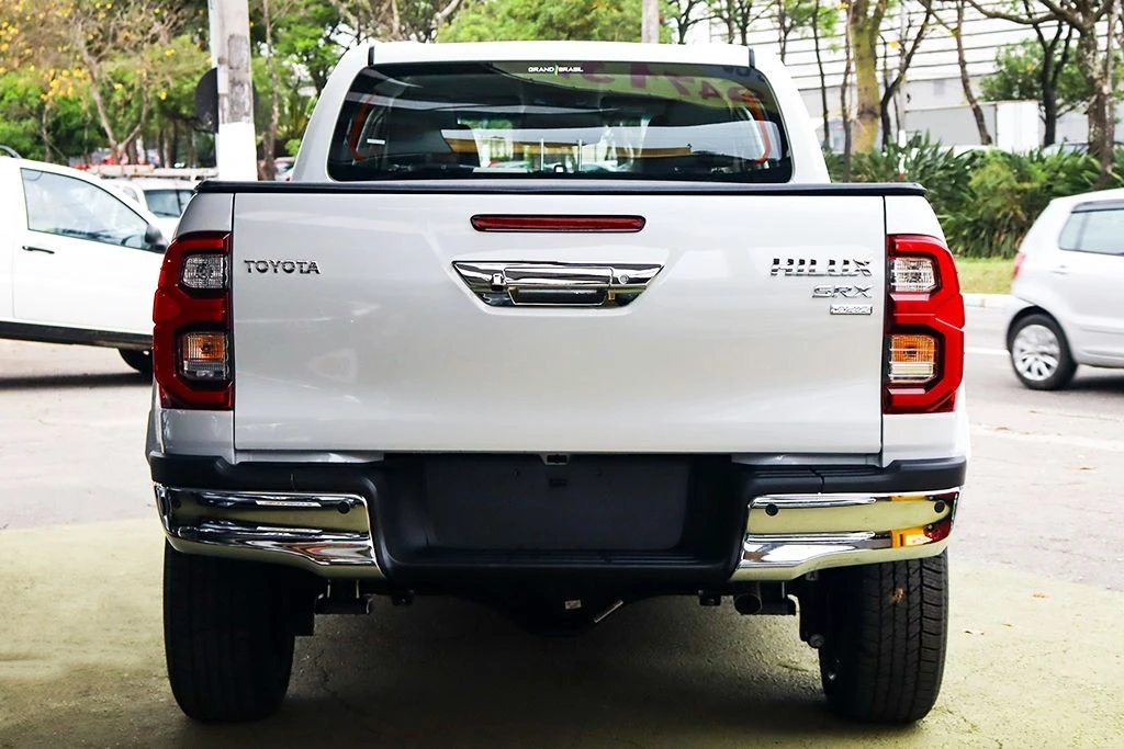 TOYOTA/HILUX 2.8 D-4D TURBO CD SRX PLUS 4X4 2024