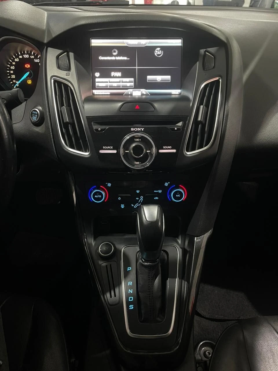 FOCUS 2.0 TITANIUM SEDAN 16V