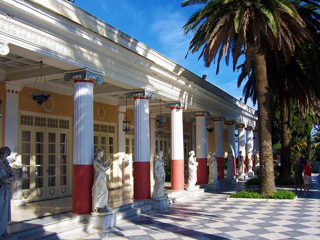 Terrace display of the nine statues.