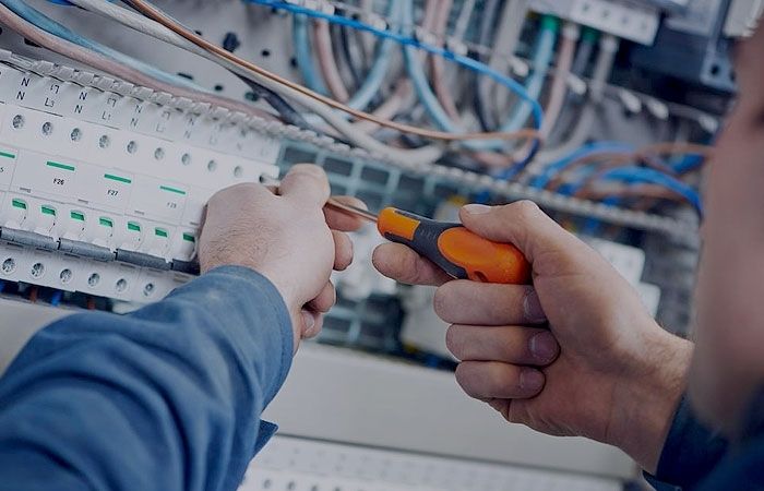 Electrician in Norwell