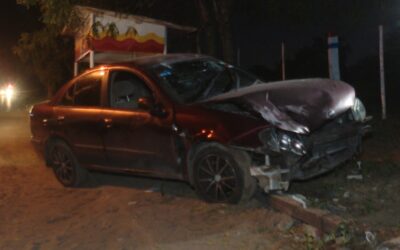 Choque frontal deja una mujer herida en Zeballos Cue