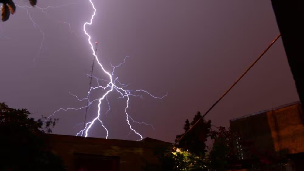 Rayo mata a un hombre en Caaguazú