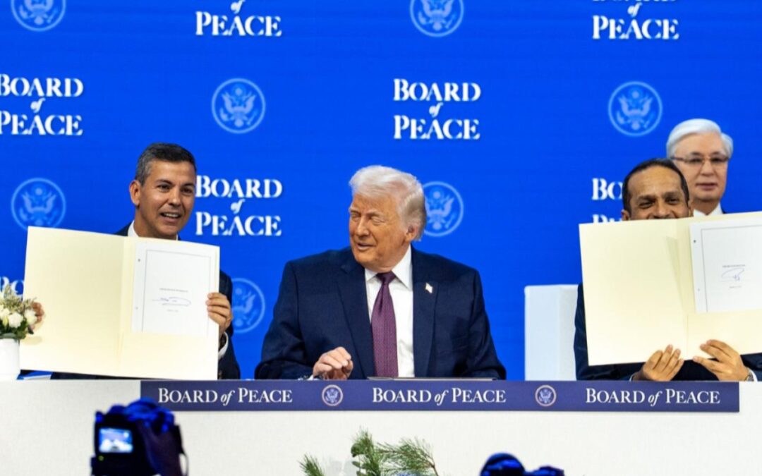 Peña firma la incorporación de Paraguay a la Junta de la Paz