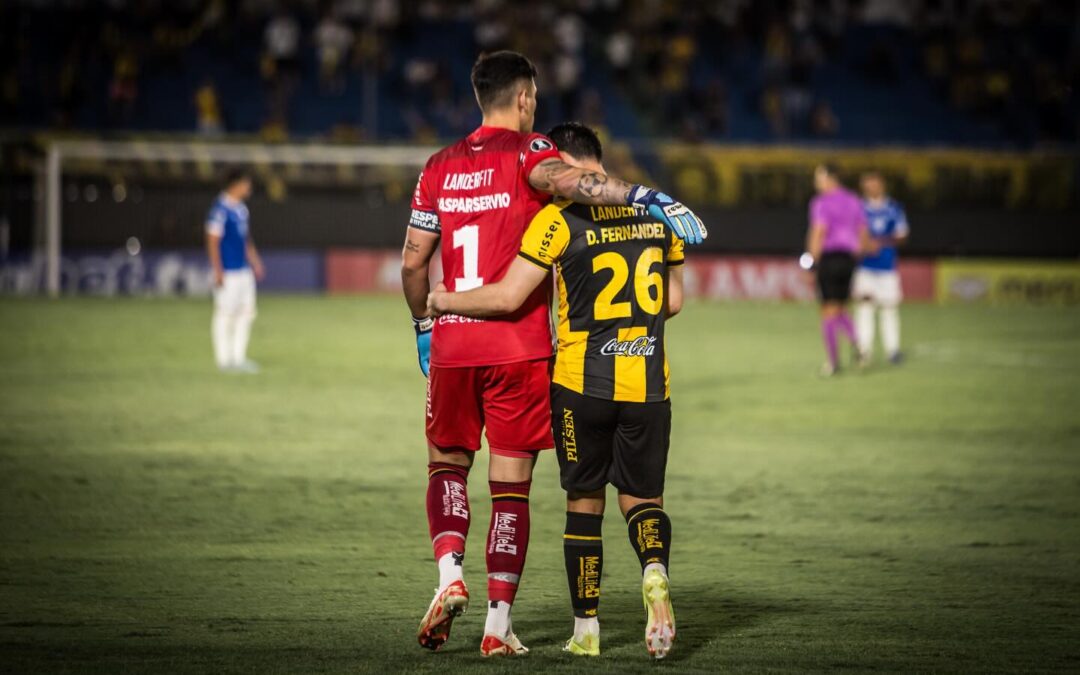 Guaraní perdió sobre el final y se despidió de la Copa Libertadores