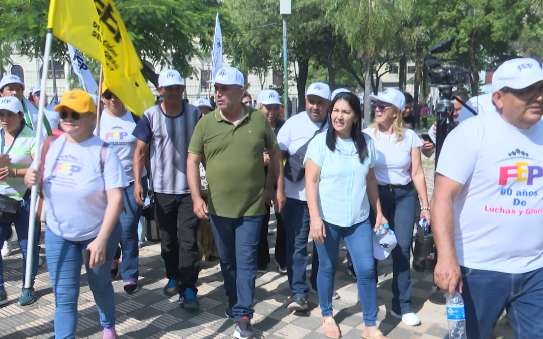 Docentes anuncian una movilización nacional por la reforma de la Caja Fiscal