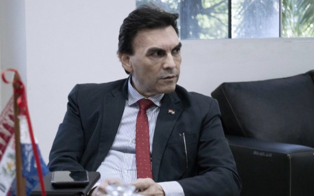 Carlos Pereira presentó su renuncia al Consejo de IPS
