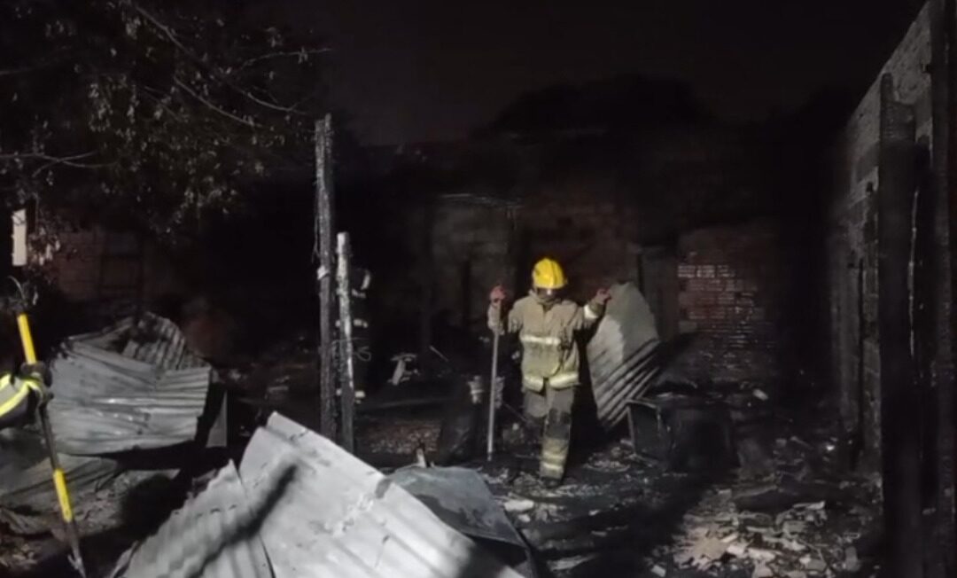 Incendio consume por completo una vivienda en Itá Enramada