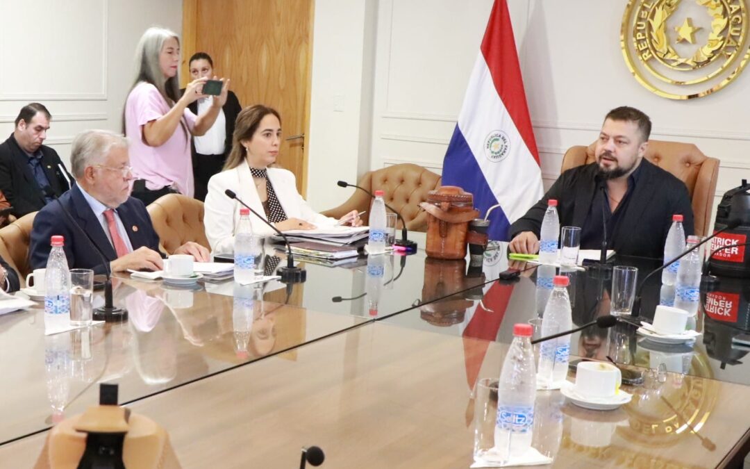 Comisión Permanente del Senado analiza situación del IPS