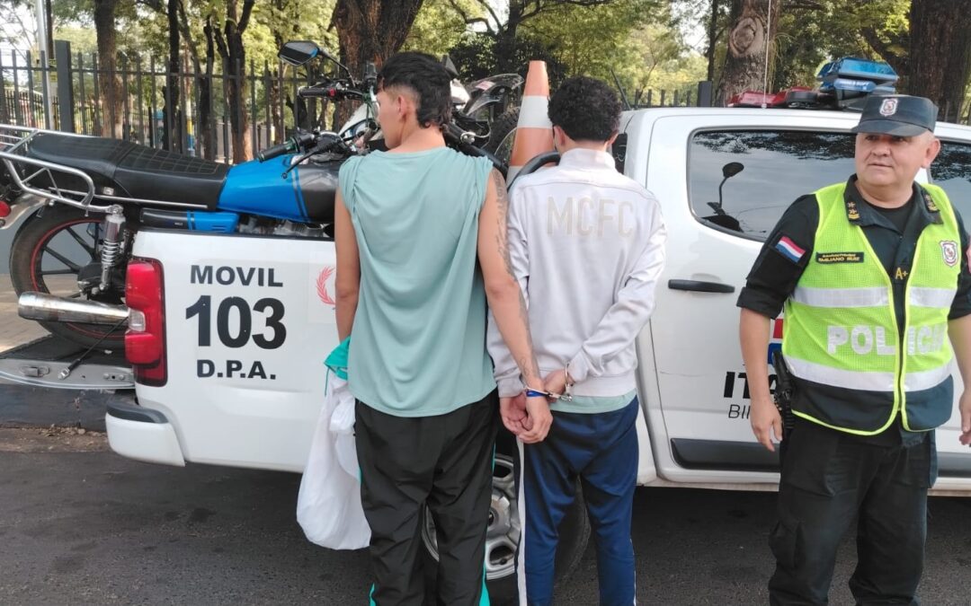 Dos aprehendidos en Luque tras persecución policial por robo de motocicleta