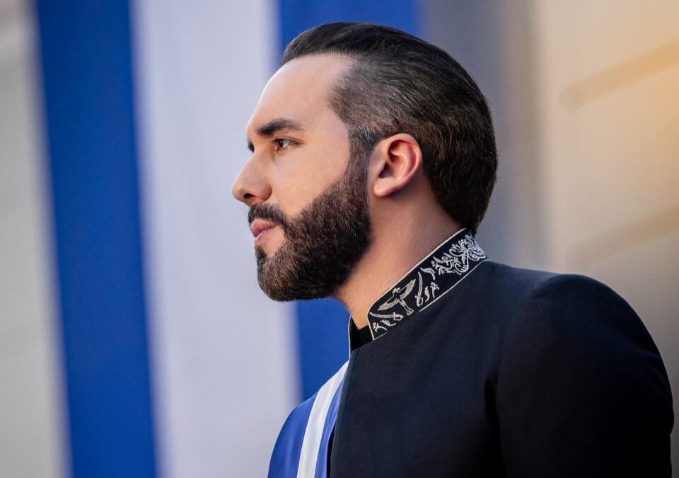 El Salvador aprueba reforma que instaura cadena perpetua para homicidas