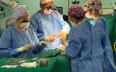 Adolescente es conectado a un corazón artificial mientras aguarda un donante