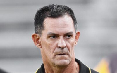 Guaraní despide a su entrenador Víctor Bernay