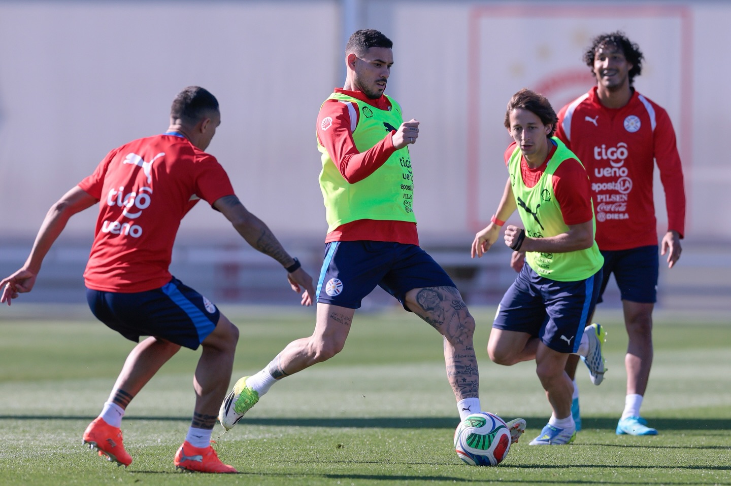 La Albirroja cierra preparación en Atenas para medir a Marruecos en Francia