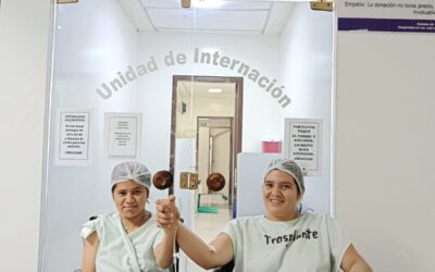 Amor de primas: tras 11 años de hemodiálisis, joven recibe un riñón donado por su prima