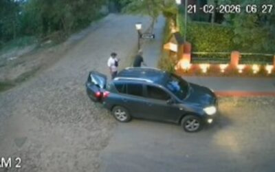 La Policía busca identificar a ladrones que vaciaron la biblioteca callejera de San Bernardino